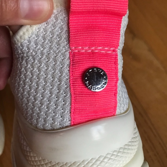 Steve Madden Gauri 1S1 Low Fashion Sneakers white hot pink shoes Womens Size 8.5 - Picture 7 of 11